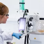 Destylator przemysłowy w produkcji farmaceutycznej